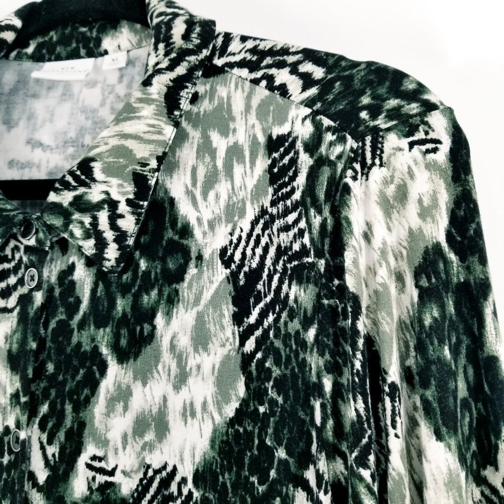 New Directions Snake Pattern Button Up Tunic Mult… - image 3